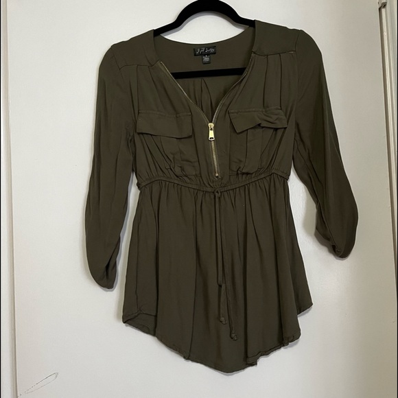 Maternity material - Picture 1 of 3